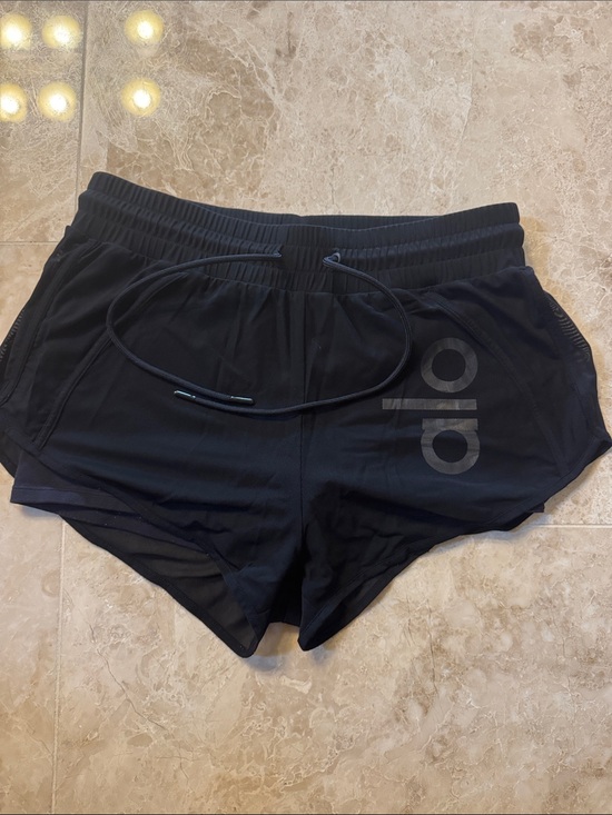 ALO Yoga Pants - ALO Yoga Black Women's Athletic Shorts with Drawstring Waist